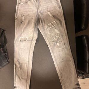 Women’s Distressed Light Gray Skinny Jeans